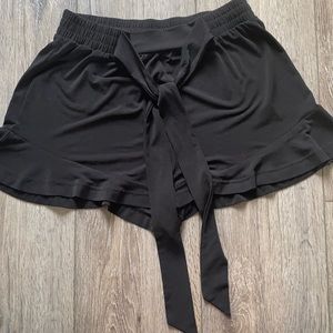 EXPRESS DRESSY SHORTS